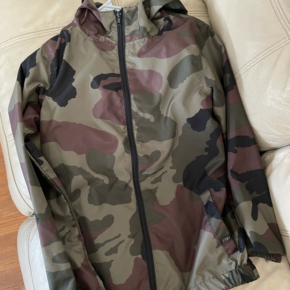Wind breaker